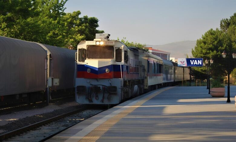 بلیط قطار تهران وان 1404