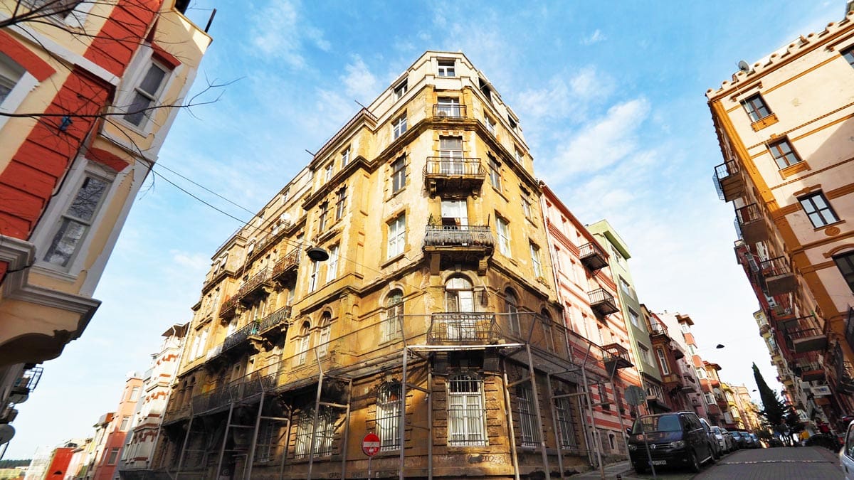 Valpreda italyan Apartmani yeldegirmeni kadikoy